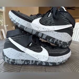 Nike Zoom KD 13 - Kevin Durant Oreo Basketball Athletic Shoes Men’s Size 8.5